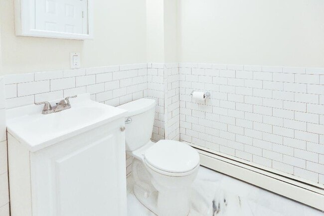 Foto del edificio - 238 Everett St