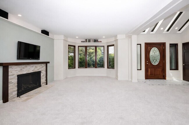 Foto del edificio - 136 El Centro