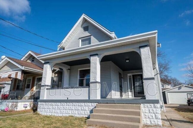 Building Photo - 2730 Dakota Ave