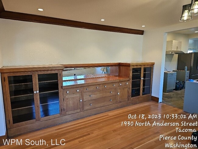 Building Photo - 3 br, 3 bath House - 1930 N Anderson Street