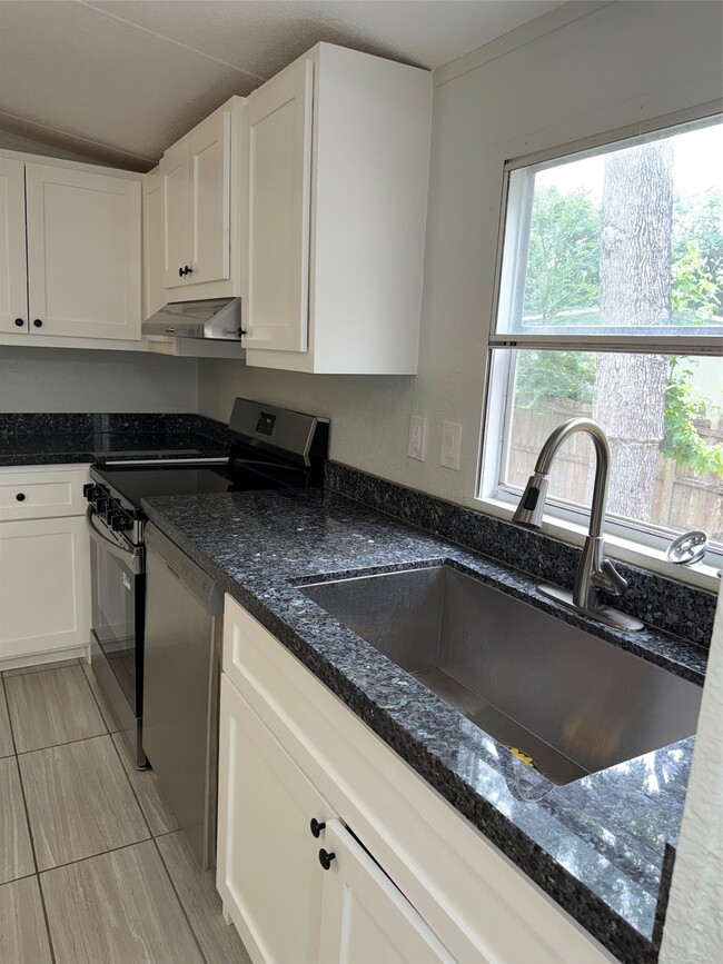 Building Photo - 13066 Aspen Way Ct