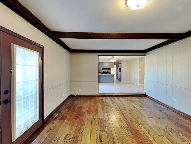 Foto del edificio - 8260 Bromley St