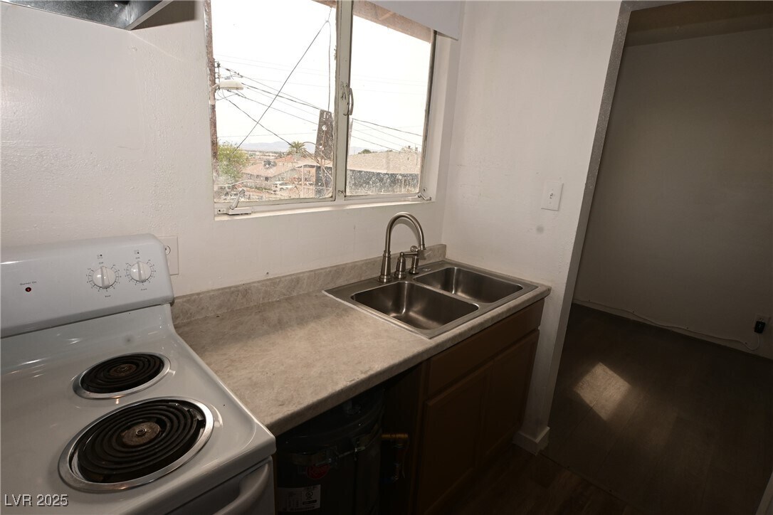 Foto del edificio - 380 N 13th St