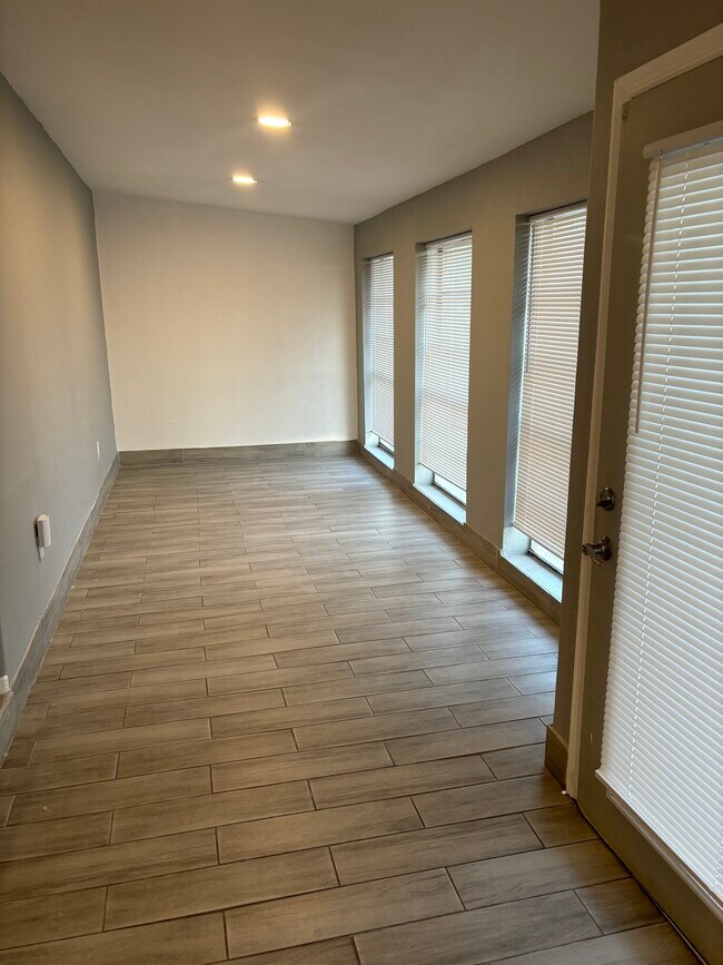 Foto del edificio - 4303 Manchester Ave