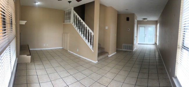 Building Photo - 2415 Idlewilde Dr