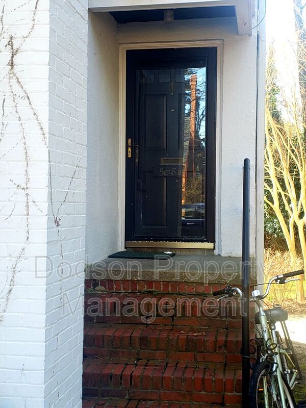 Foto del edificio - 508 Newport Ave