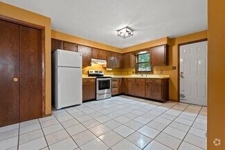 Building Photo - 1815 W Brewster St