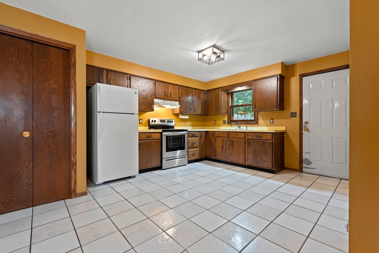 Foto principal - 1815 W Brewster St