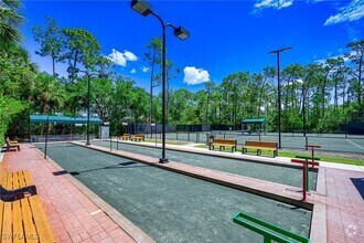 Building Photo - 4950 Deerfield Way