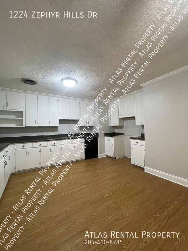 Foto del edificio - 1224 Zephyr Hills Dr