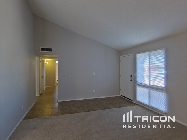 Building Photo - 4117 E Nancy Lane Phoenix AZ