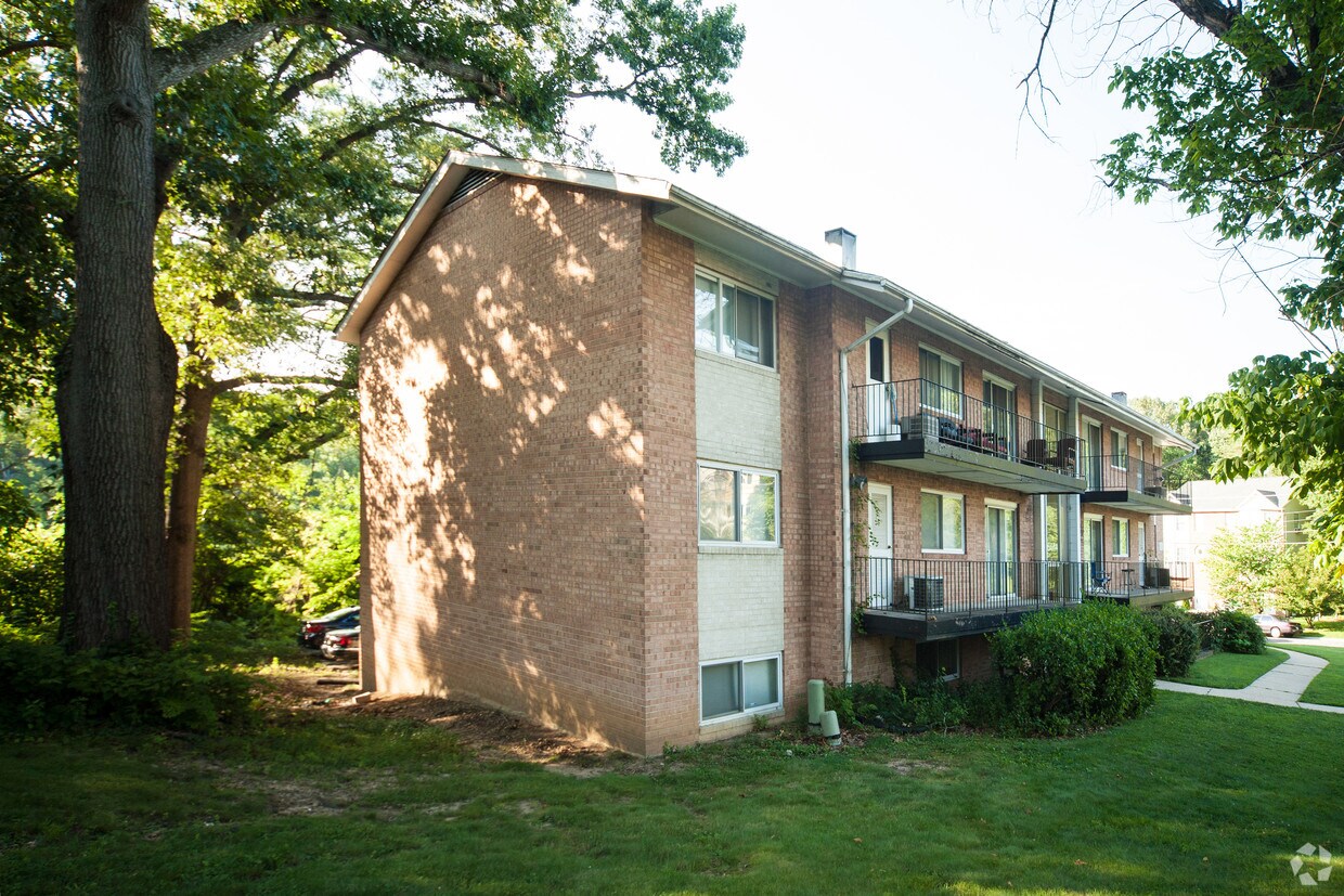 Foto principal - 6444 5th Ave