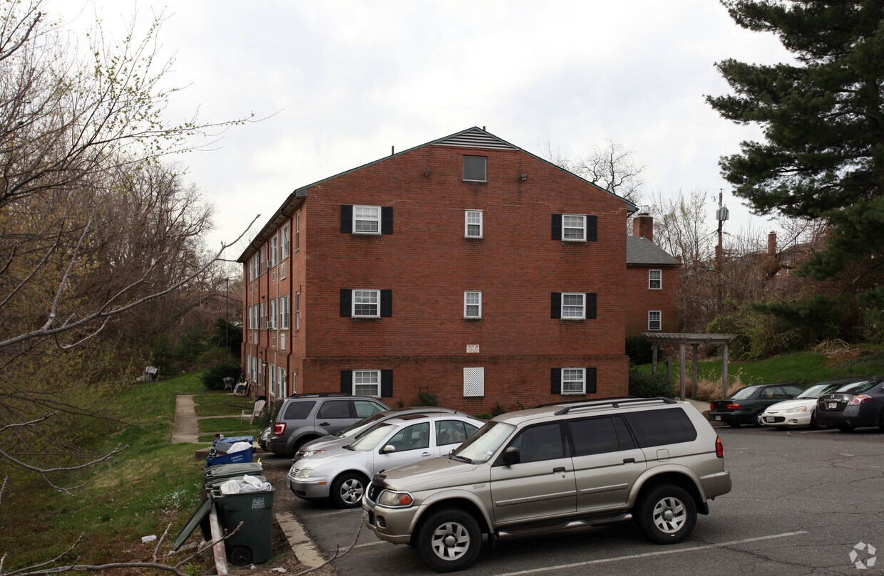 Building Photo - Erdo Court