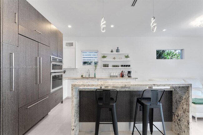 Foto del edificio - 3055 Carter St