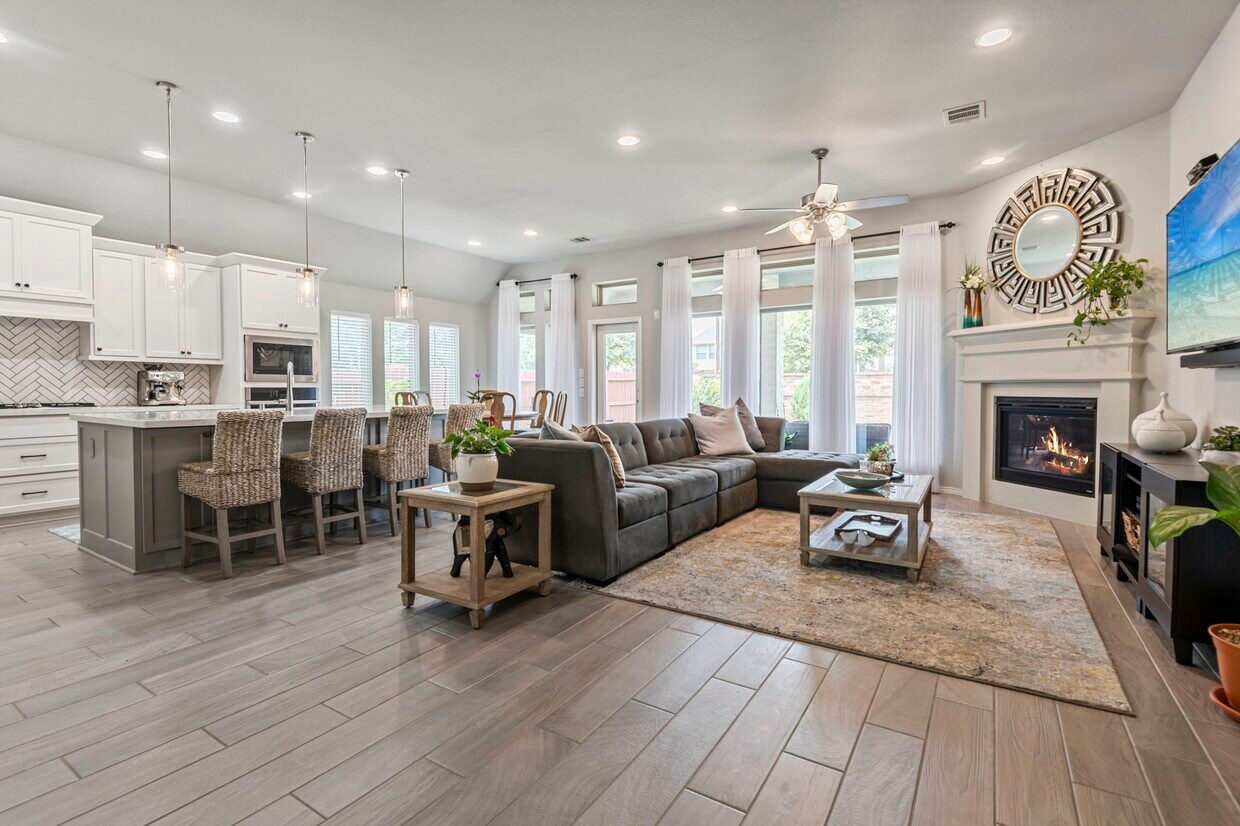 Foto principal - 23322 Amoroso St