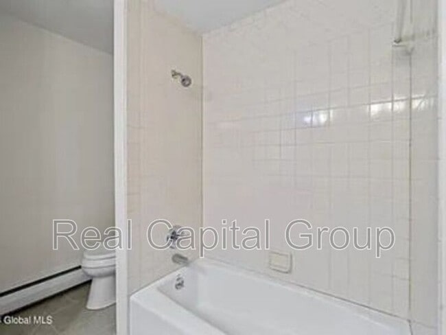 Building Photo - 309 Harlem St