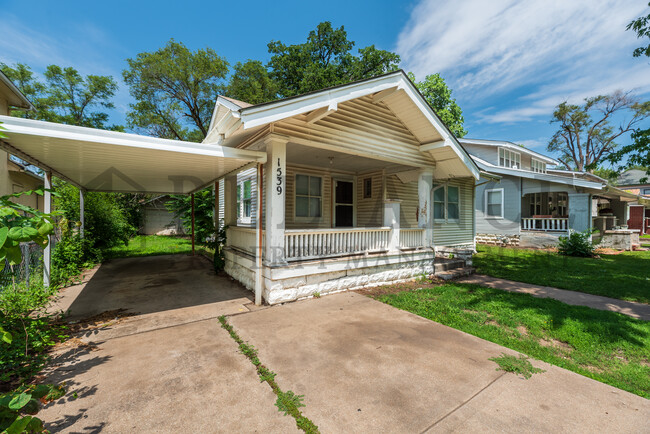 Building Photo - 1539 N Waco Ave