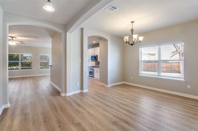 Building Photo - 8483 Davis Dr