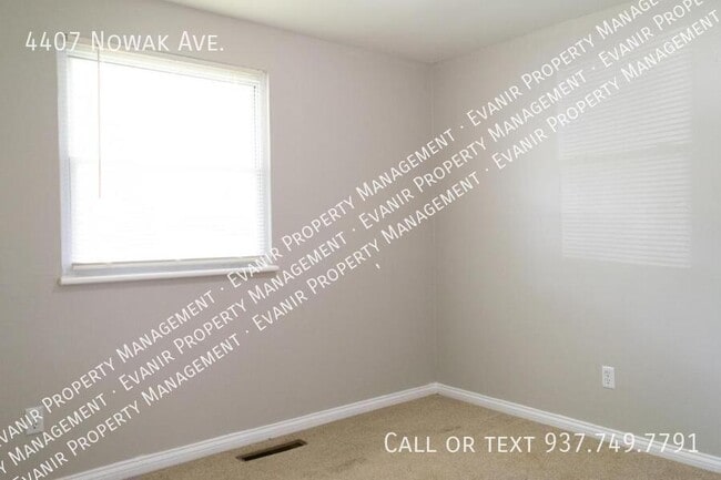 Building Photo - 4407 Nowak Ave