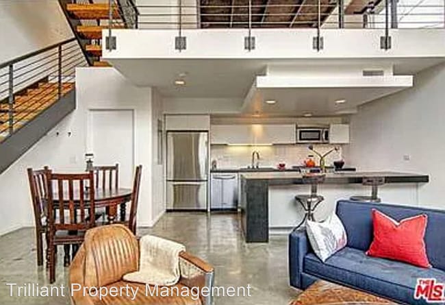 Building Photo - 1 br, 2 bath House - 333 S. Wilton Place A...