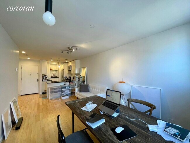 Building Photo - 162 S 3rd St