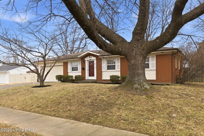 Foto del edificio - 2403 Silverbrook Ave