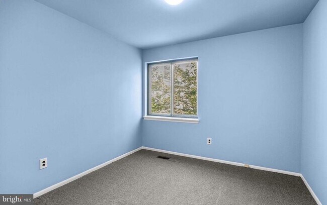Foto del edificio - 4810 Oxford Ct