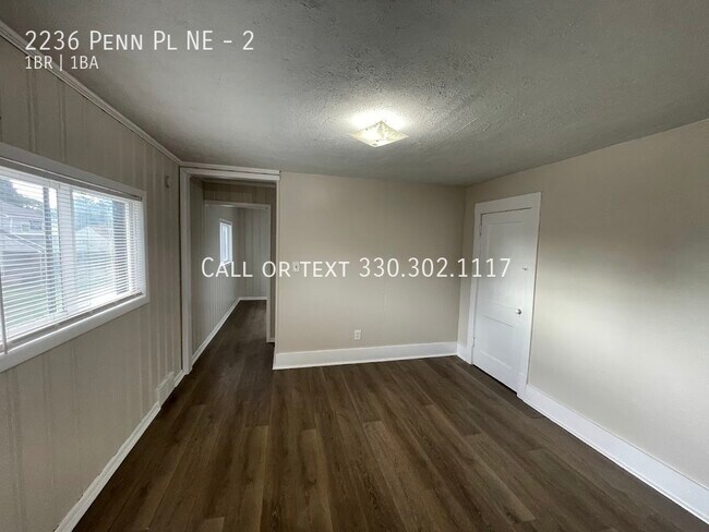 Foto del edificio - One bedroom one bathroom second level apar...