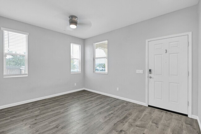 Foto del edificio - 9806 Fire Island Dr