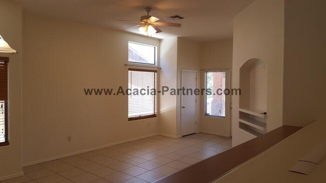 Foto del edificio - 2BD 2BA in Tres Pueblos w/ Garage & Washer...
