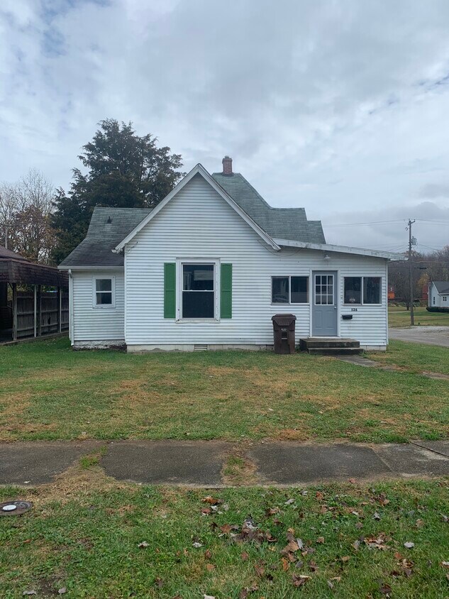 Primary Photo - 526 S Meridian St