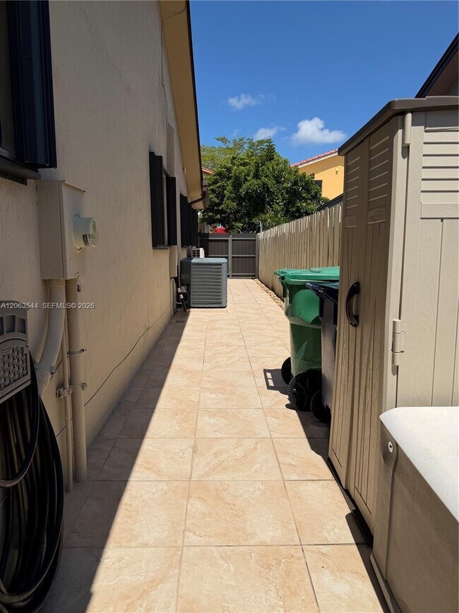 Foto del edificio - 10903 SW 146th Ct