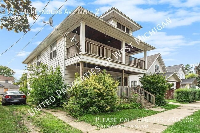 Building Photo - Available Now | Spacious Upper Level 2 Bed...