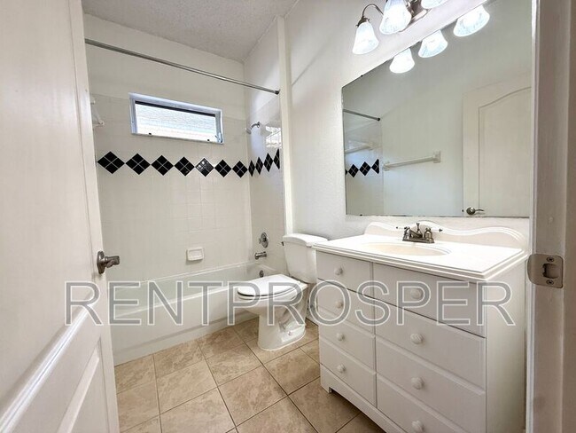 Foto del edificio - 1704 Riveredge Rd