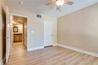 Building Photo - 1900 Villa Palms Ct