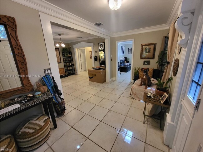 Foto del edificio - 4 br, 2 bath House - 38 SW 6th St