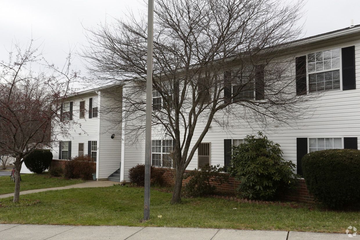 Foto principal - Purcellville East Apartments