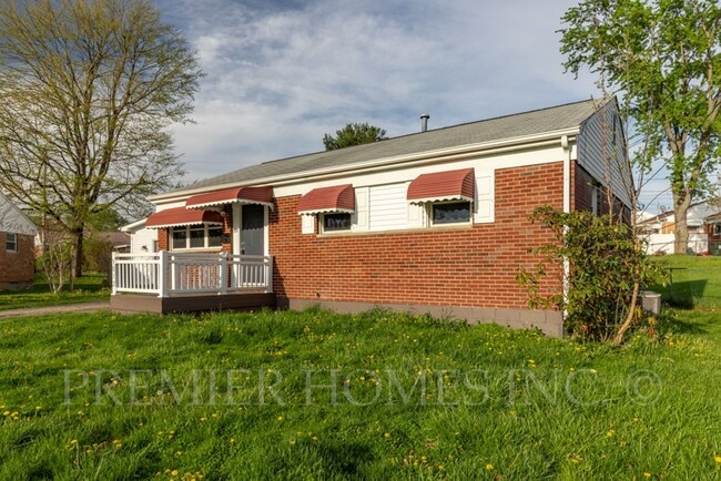 Building Photo - 3812 Root Ave NE