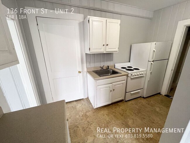 Building Photo - Downtown Exeter 1-Bedroom with Heat, Hot W...