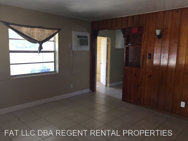 Building Photo - 4 br, 1 bath House - 1001 NW 11 CT