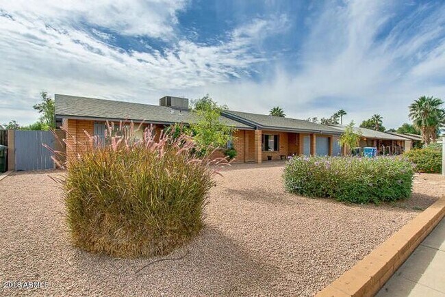 Building Photo - Beautifully Remodeled North Phx Home!