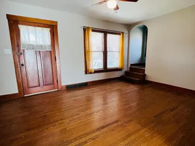 Building Photo - 6116 Pinkney St