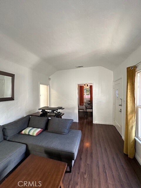 Foto del edificio - 716 N Sierra Bonita Ave
