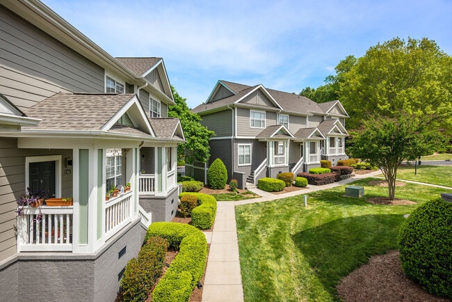 Building Photo - J501 Estates