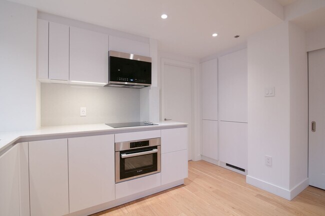 Building Photo - 3455 Rue Aylmer