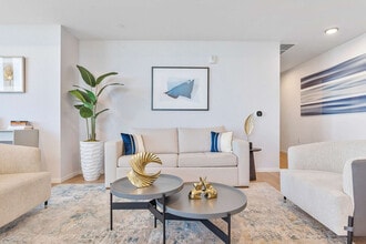 Building Photo - 398 NE 5th St