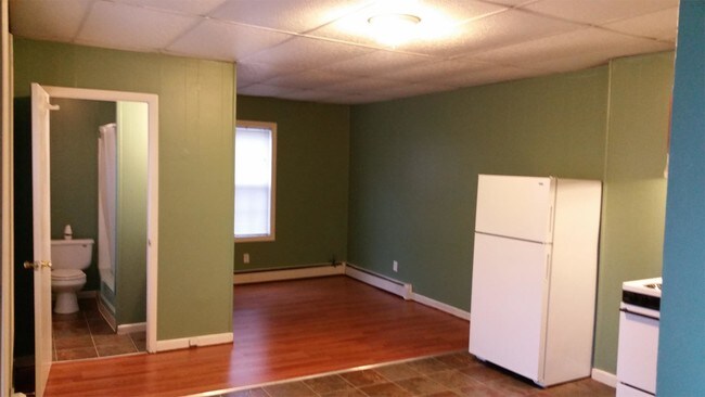 Building Photo - 4 Vosler Dr