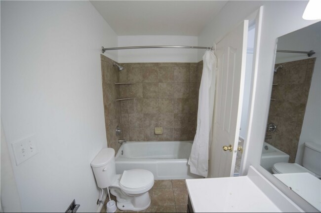 Building Photo - 7433 S Rich Way
