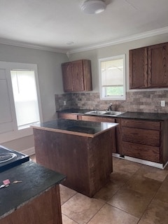 Building Photo - 2240 Pin Oak Cir