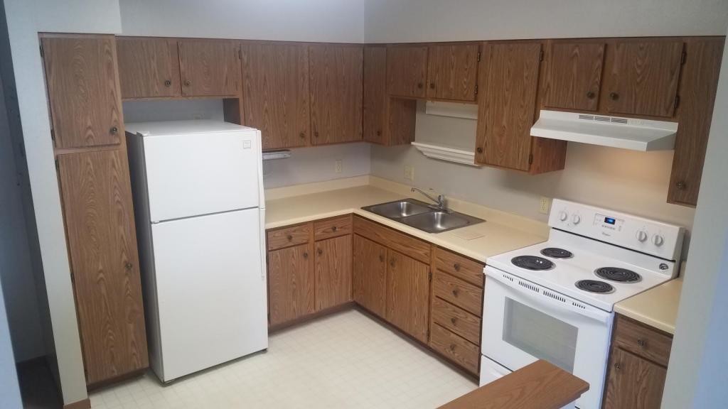 Primary Photo - 106 1st St NE Apt #2, DeSmet SD 57231